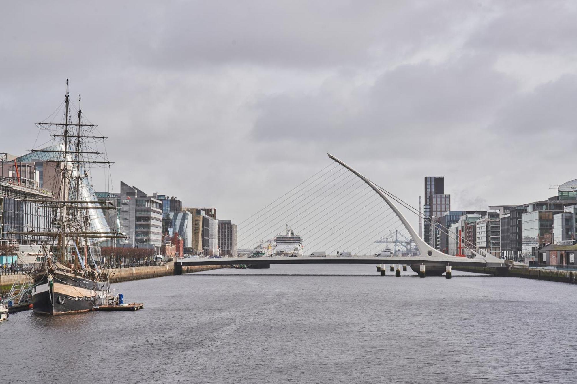 Britain Quay, Sonder Apartments By Marriott Bonvoy ดับลิน ภายนอก รูปภาพ